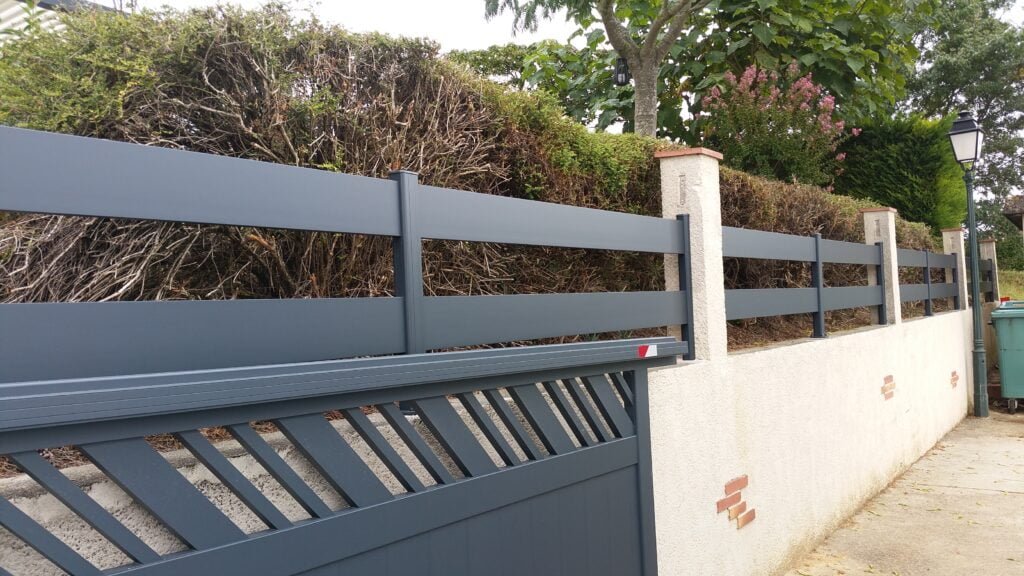 Portail et clôture installés à Mazères (09270) par GPA Automatisme. Sécurisation et délimitation élégante de votre propriété