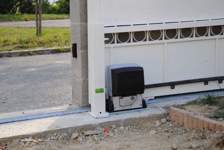 Motorisation de portail : solutions, compatibilité et conseils