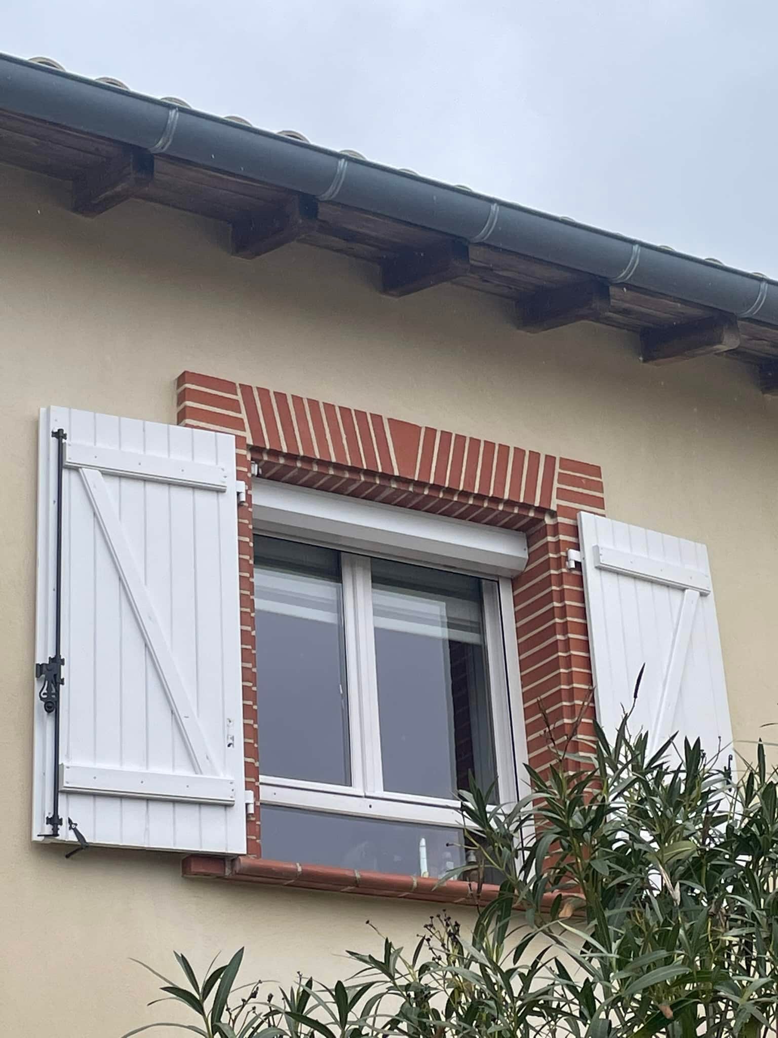 Volets roulants et battants installés à Montmaur (11320) par GPA Automatisme. Sécurisation, isolation thermique et confort d’utilisation avec des solutions sur mesure