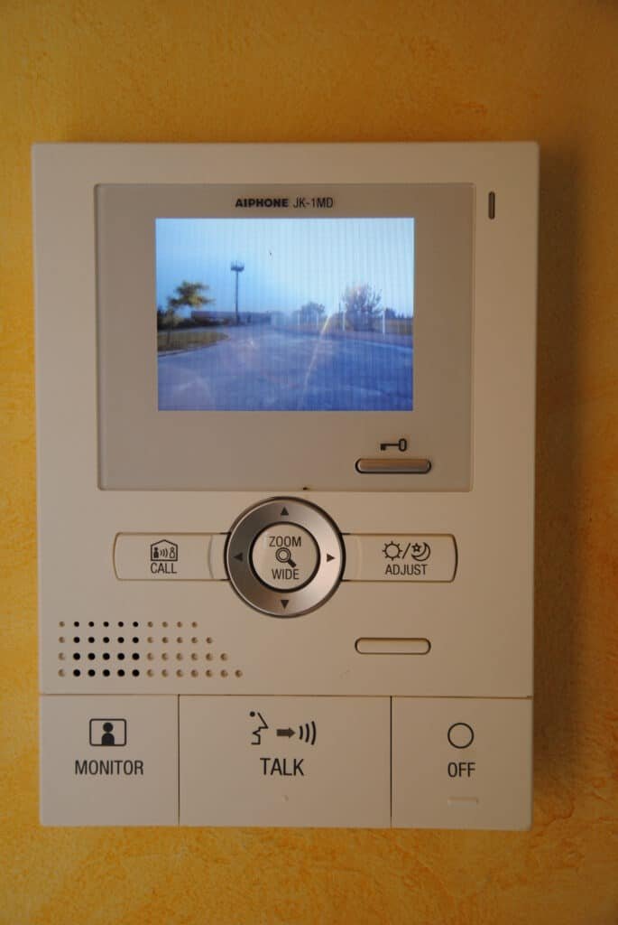 Dépannage de système vidéo installé à Villefranche-de-Lauragais (31290) par GPA Automatisme. Réparation rapide et efficace pour vos systèmes de portier vidéo et contrôle d’accès