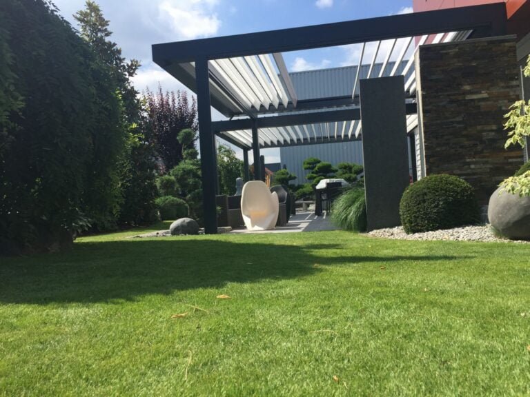 Pergola installée à Villefranche-de-Lauragais (31290) par GPA Automatisme. Solution esthétique et pratique pour aménager votre extérieur